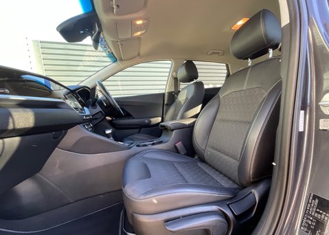 Kia Niro ESTATE 1.6 GDi Hybrid 2 DCT 9