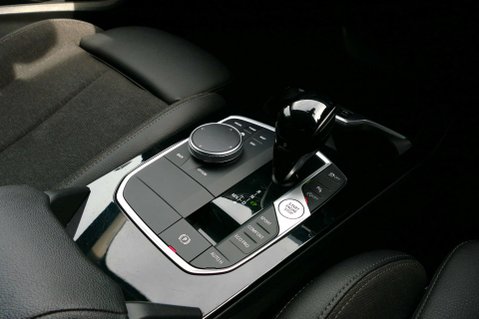 BMW 1 Series 1.5 118i Sport Auto 5dr 23