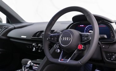 Audi R8 V10 Performance Carbon Black 8