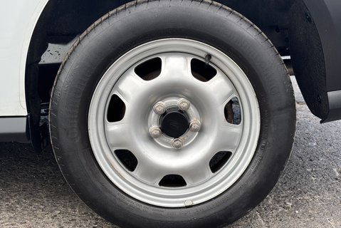 Ford Transit Connect 220 Leader DCIV Selectshift Auto - Sat Nav / 5 Seats / Rear Camera 31