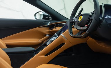 Ferrari Roma SPIDER 16