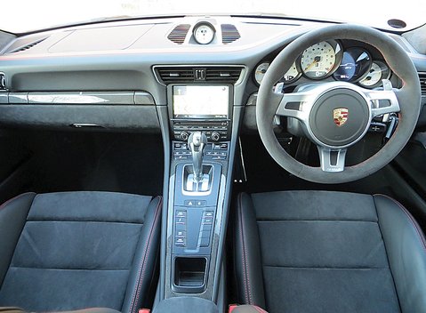 Porsche 911 (991) GT3 13