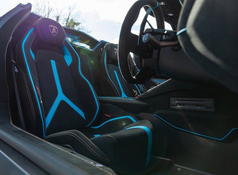Lamborghini Aventador SVJ LP 770-4 Roadster 16