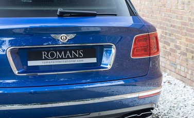 Bentley Bentayga V8 24