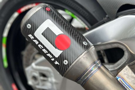 Aprilia RSV 1.1 RSV 4 1100 Factory 9