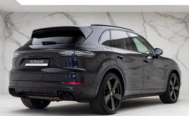 Porsche Cayenne Turbo S E-Hybrid 7