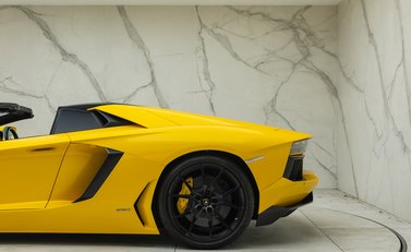 Lamborghini Aventador LP 700-4 ROADSTER 47