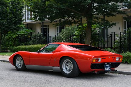 Lamborghini Miura P400 SV 4