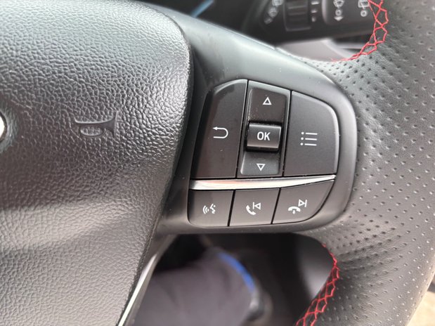 Ford Focus ST-LINE 20