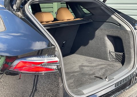 MG HS 1.5 T-GDI TROPHY PHEV 10