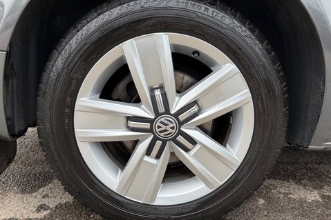 Volkswagen Transporter T32 TDI KOMBI HIGHLINE BMT LWB  -NO VAT -LUXURY CARAVELLE CONVERSION - 63