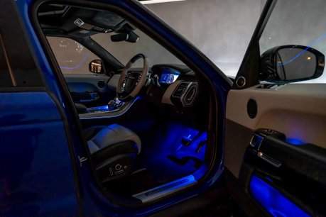 Land Rover Range Rover Sport SVR URBAN EDITION. URBAN EDITION. FIXED SIDE STEPS. PANO ROOF. PIXEL LEDS. 14