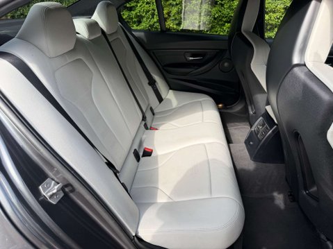BMW M3 3.0 M3 Competition Edition Package Semi-Auto 4dr 27