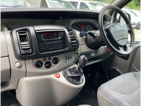 Renault Trafic 2.0 TD dCi SL27 Panel Van 4dr Diesel Manual L1 H1 (214 g/km, 90 bhp) 32