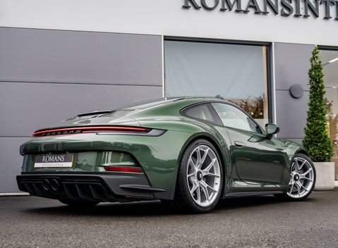 Porsche 911 GT3 TOURING (992) 4