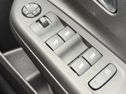 Vauxhall Corsa 1.2 Turbo Elite 5dr Auto 33