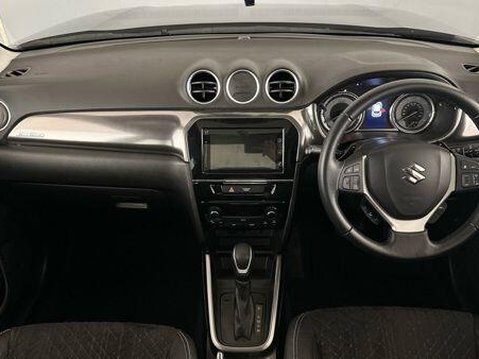 Suzuki Vitara SZ5 ALLGRIP MHEV 3