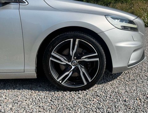 Volvo V40 2.0 V40 R-Design Pro D4 5dr 14