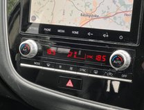 Mitsubishi Outlander 2.0 MIVEC Exceed SUV 5dr Petrol CVT 4WD Euro 6 (s/s) (150 ps) 33
