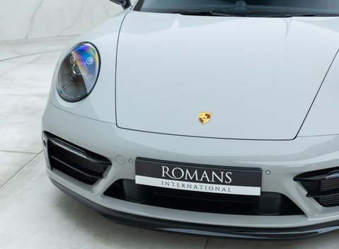 Porsche 911 Carrera GTS (992) 22