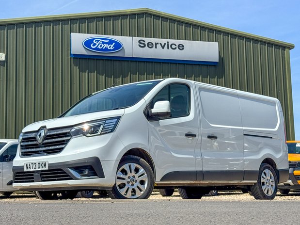 Renault Trafic LWB L2H1 Low Roof Sport LI30 Air Con Sensors EURO 6 1