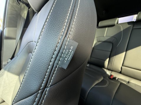Jaguar F-Pace 2.0 D200 MHEV R-Dynamic Black SUV 5dr Diesel Auto AWD Euro 6 (s/s) (204 ps) 28