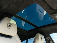 Lamborghini Urus V8 22