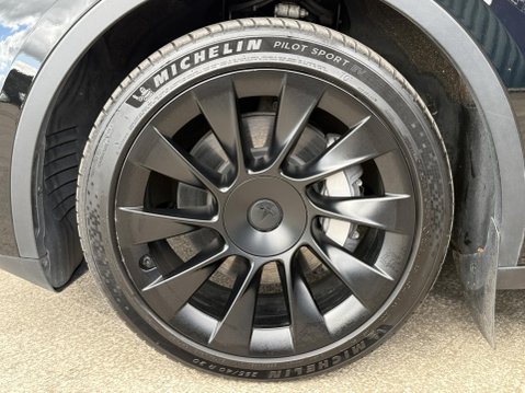 Tesla Model Y (Dual Motor) Long Range SUV 5dr Electric Auto 4WDE (384 bhp) 17