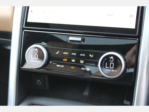 Land Rover Discovery 3.0 D300 R-DYNAMIC HSE MHEV 20