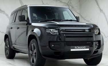 Land Rover Defender 110 X-Dynamic S D300 MHEV 1