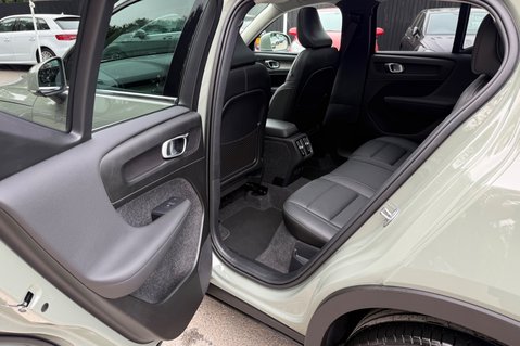 Volvo XC40 B3 ULTRA 22
