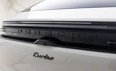 Porsche Macan Turbo Electric 40