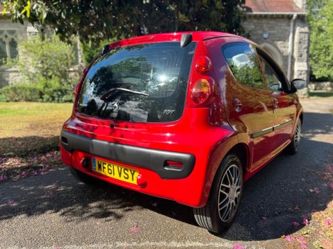 Peugeot 107 URBAN 12
