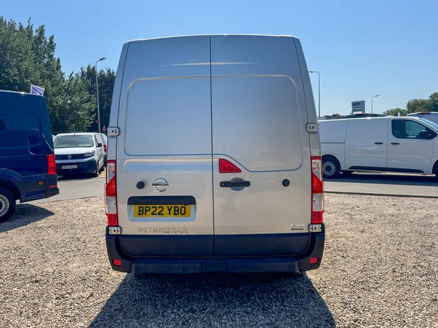 Nissan Interstar MWB L2H2 [SOLD KH] Medium Roof Air Con Nav Sensors EURO 6 7