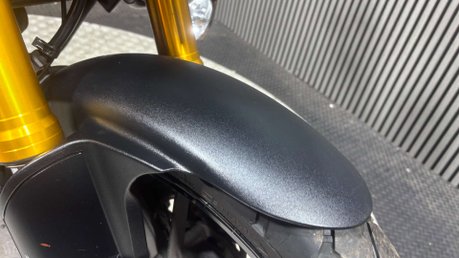 Suzuki V-Strom 1000 2016 ADVENTURE BIKE FULL LUGGAGE NEW MOT SERVICED 12