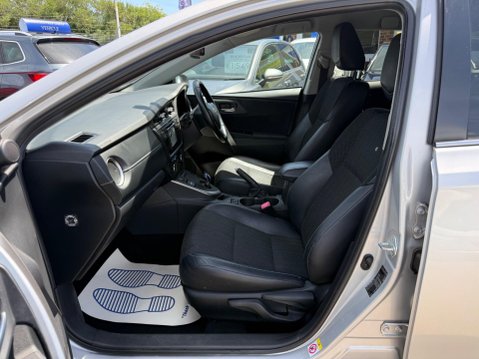 Toyota Auris 1.8 VVT-h Excel Touring Sports CVT Euro 5 (s/s) 5dr 34