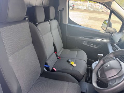 Peugeot Partner 1.5 BlueHDi 950 Professional Premium + Long Panel Van 6dr Diesel Manual LWB 24
