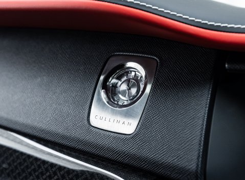 Rolls-Royce Cullinan BLACK BADGE 36