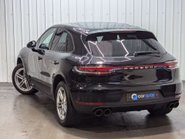 Porsche Macan 2.0 Macan Semi-Auto 4WD 5dr 3