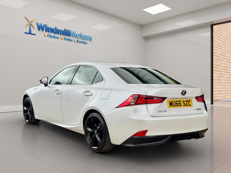 2016 Lexus Is — image 8
