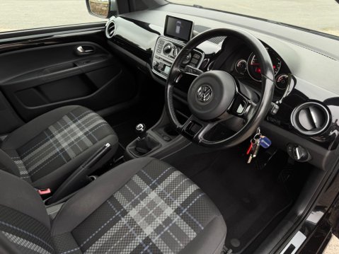 Volkswagen Up 1.0 Club up! Euro 6 5dr 9