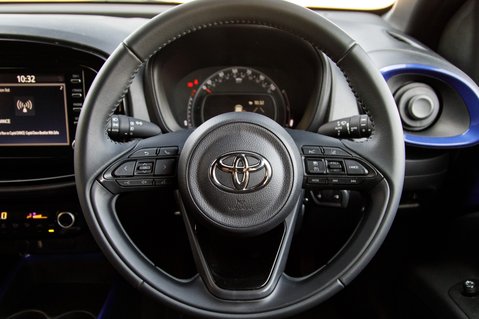 Toyota Aygo X VVT-I EDGE 20