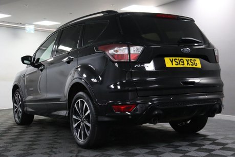 Ford Kuga ST-LINE 22