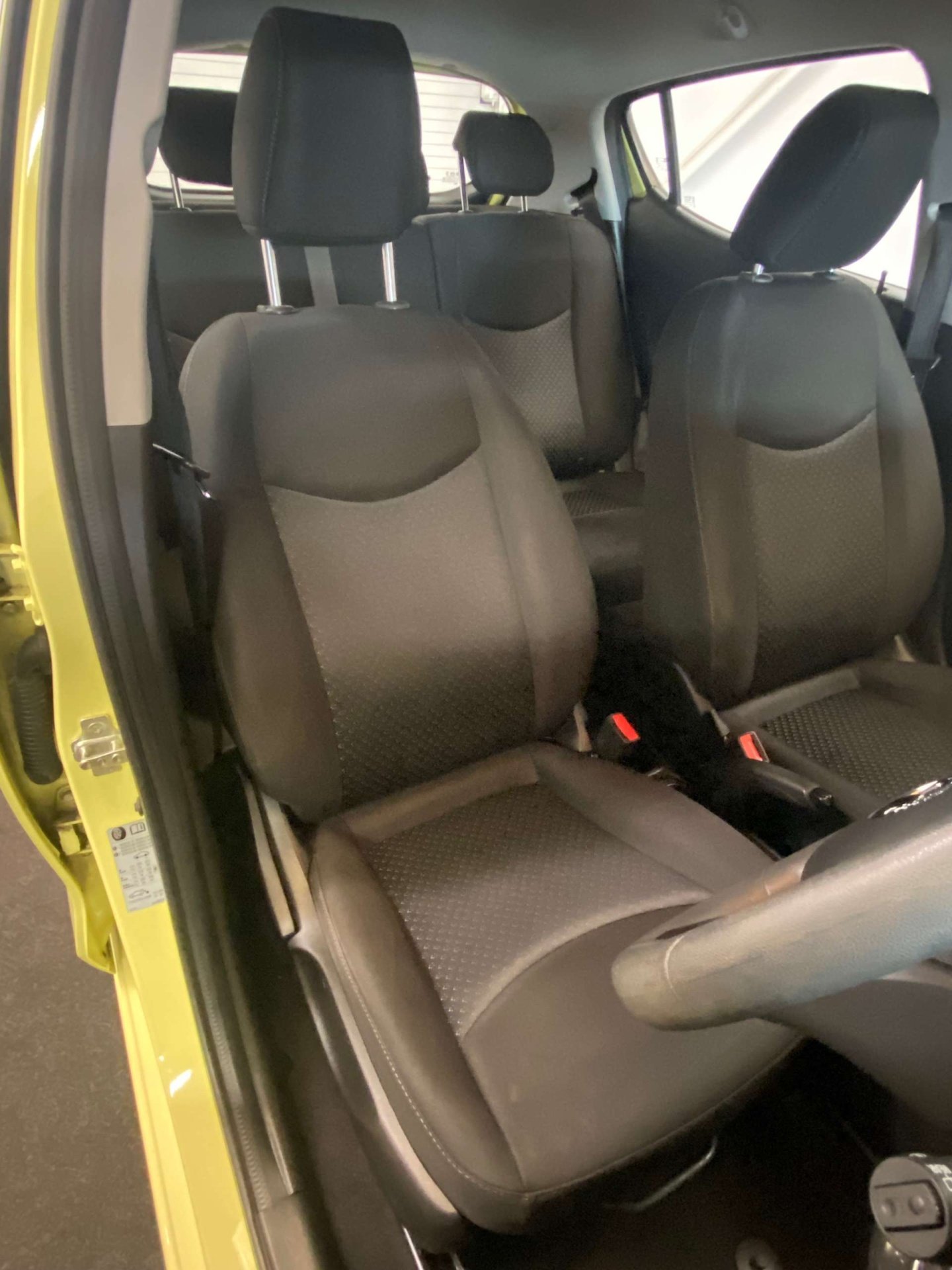 2018 Vauxhall Viva — image 12