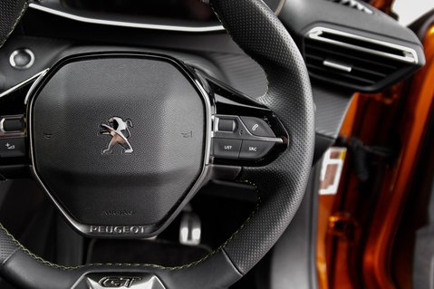 Peugeot 2008 GT 21