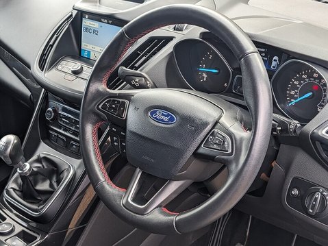 Ford Kuga ST-LINE TDCI 22