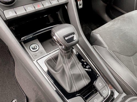 Skoda Kodiaq 1.5 TSI ACT SportLine SUV 5dr Petrol DSG Euro 6 (s/s) (7 Seat) (150 ps) Air 17