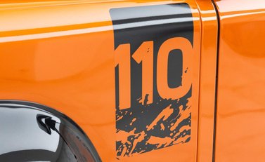 Land Rover Defender 110 Adventure Edition 22