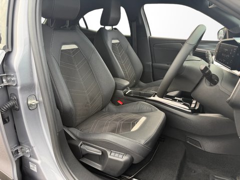 Vauxhall Mokka 100kWh Ultimate 50 kWh 5dr Auto 17