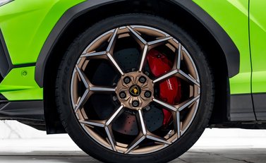 Lamborghini Urus PERFORMANTE 42